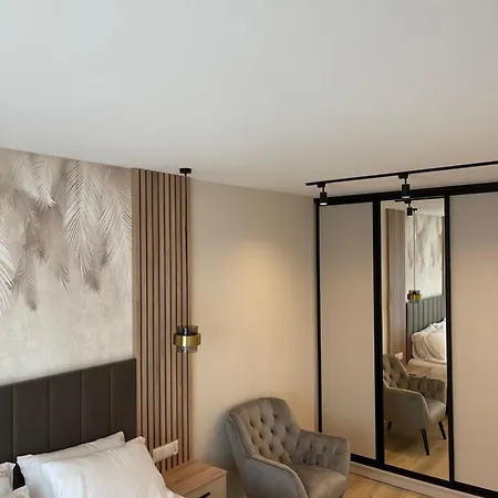 Moris Regan Park Apartment